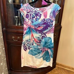 Just Cavalli pretty little white dress, tulips and more size extra small